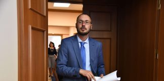 Сергей Литвиненко: Плахотнюк пытается кого-то убедить, что он преследуемый политик