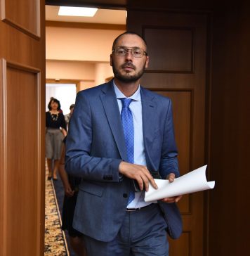 Сергей Литвиненко: Плахотнюк пытается кого-то убедить, что он преследуемый политик