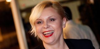 Актрису Яну Троянову и издание The Moscow Times объявили «иноагентами»