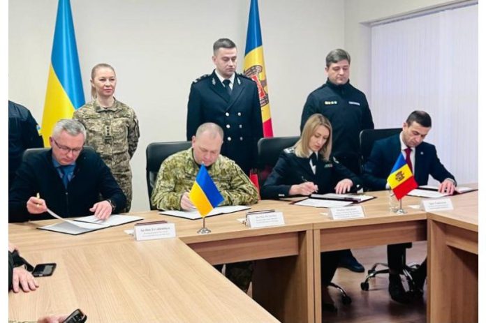 23010388_big1703233385