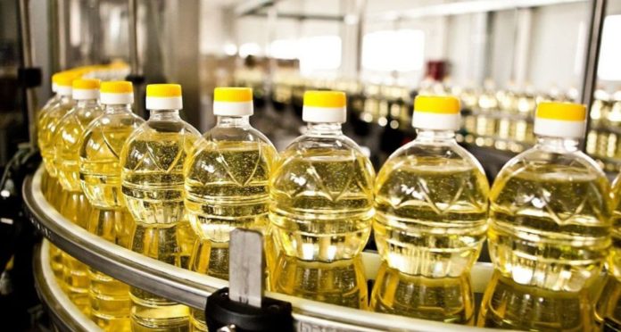 masla-zhiry-rastitelnoe-maslo-podsolnechnoe-1024x548