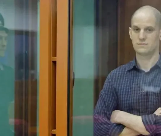 В Екатеринбурге за закрытыми дверями начали судить Эвана Гершковича. Что известно о деле американского журналиста