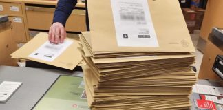 Премьера на выборах. Началась рассылка бюллетеней молдаванам, которые будут голосовать по почте