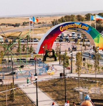 Министерство образования запрещает участие школьников в выпускном балу в «GagauziyaLand», организованном группой «ШОР»