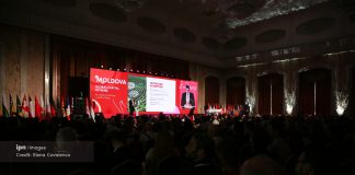 Скандал из-за флага России на Всемирном конгрессе винограда и вина в Кишиневе